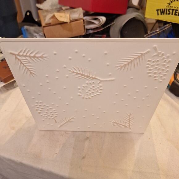 HALLMARK Collectable Holiday Card Holder Tin Metal Bucket Chain Wall Door Decor - Picture 4 of 6